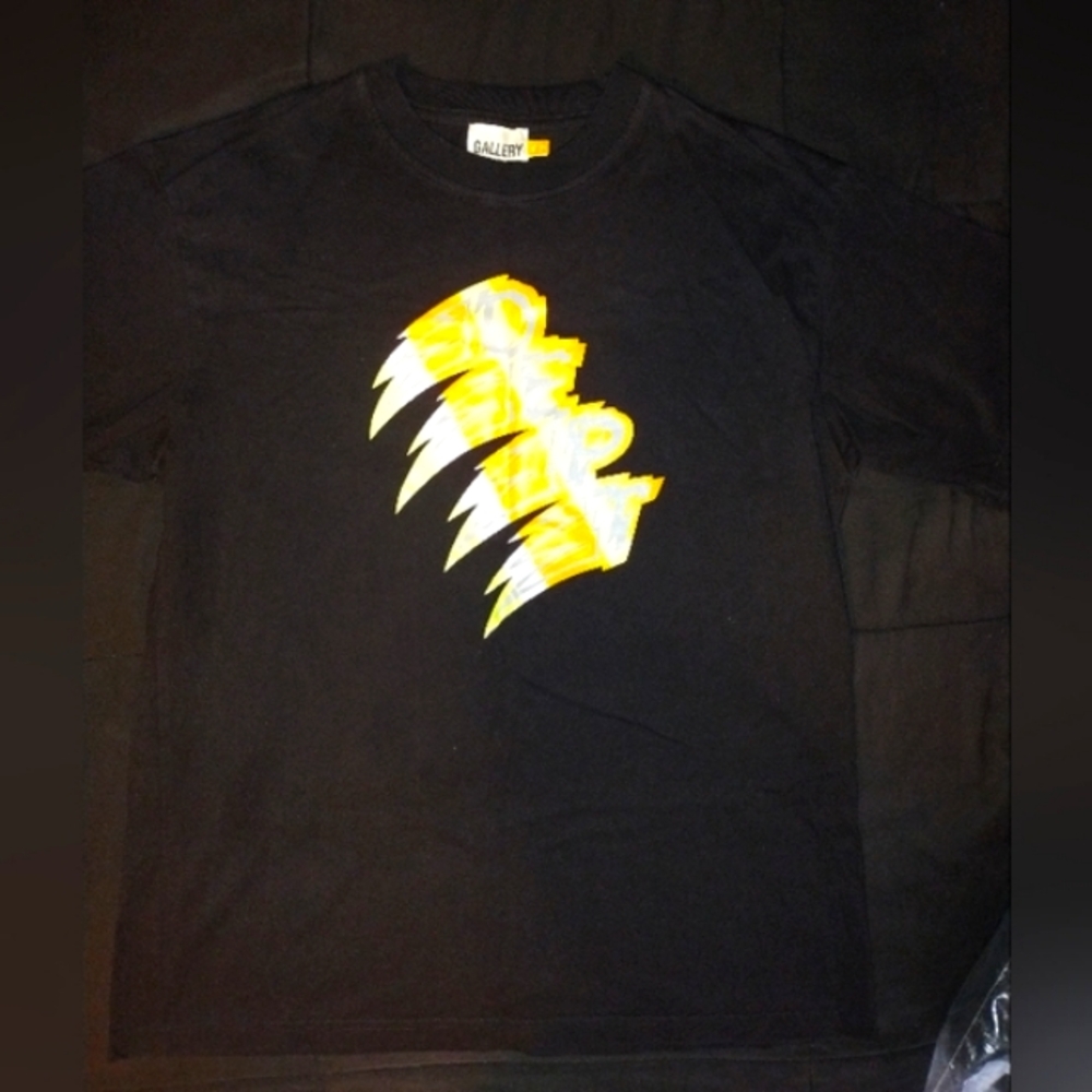 Men’s XL Gallery Dept. Black Short Sleeve T-Shirt “DEPT” Lettering In Flames